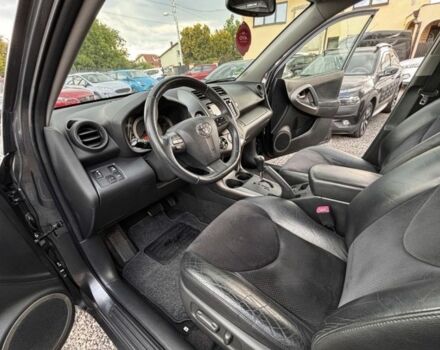 Серый Тойота РАВ 4, объемом двигателя 2.2 л и пробегом 177 тыс. км за 2800 $, фото 16 на Automoto.ua