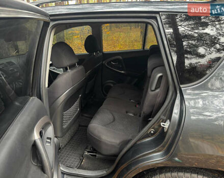 Серый Тойота РАВ 4, объемом двигателя 2 л и пробегом 232 тыс. км за 11500 $, фото 31 на Automoto.ua