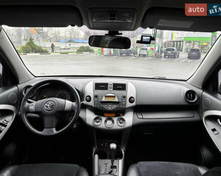 Серый Тойота РАВ 4, объемом двигателя 2 л и пробегом 172 тыс. км за 9500 $, фото 22 на Automoto.ua