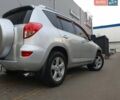 Сірий Тойота РАВ 4, об'ємом двигуна 2 л та пробігом 238 тис. км за 9500 $, фото 3 на Automoto.ua