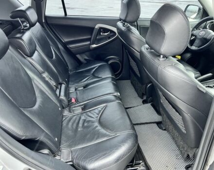 Серый Тойота РАВ 4, объемом двигателя 2 л и пробегом 226 тыс. км за 7999 $, фото 18 на Automoto.ua