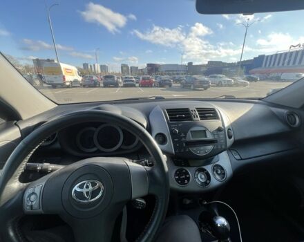 Серый Тойота РАВ 4, объемом двигателя 0 л и пробегом 279 тыс. км за 10100 $, фото 5 на Automoto.ua