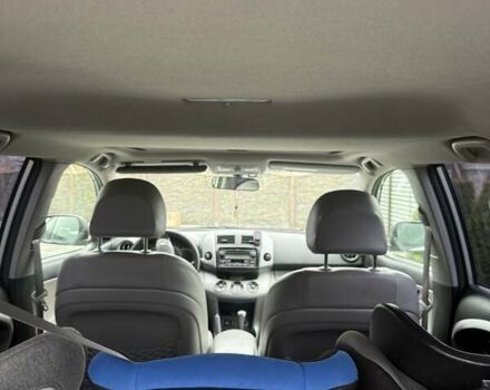 Сірий Тойота РАВ 4, об'ємом двигуна 2.4 л та пробігом 144 тис. км за 11200 $, фото 20 на Automoto.ua