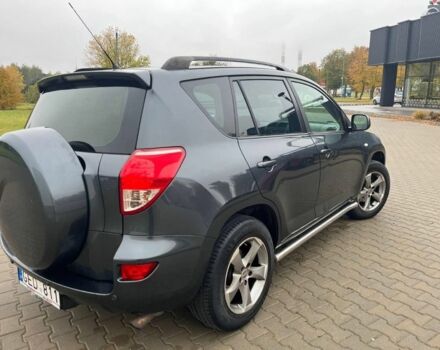 Серый Тойота РАВ 4, объемом двигателя 2.2 л и пробегом 350 тыс. км за 5100 $, фото 4 на Automoto.ua