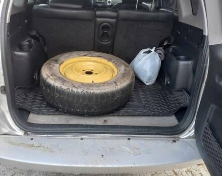 Серый Тойота РАВ 4, объемом двигателя 0 л и пробегом 282 тыс. км за 7700 $, фото 10 на Automoto.ua