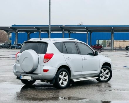 Серый Тойота РАВ 4, объемом двигателя 2 л и пробегом 226 тыс. км за 7999 $, фото 5 на Automoto.ua