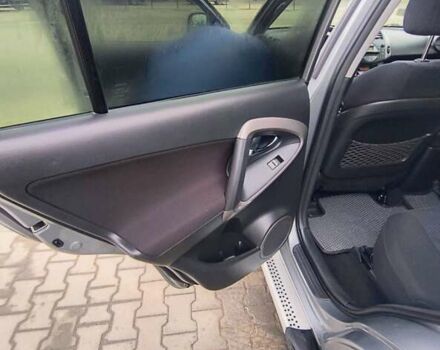 Серый Тойота РАВ 4, объемом двигателя 2.2 л и пробегом 265 тыс. км за 9400 $, фото 32 на Automoto.ua