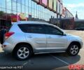 Серый Тойота РАВ 4, объемом двигателя 2 л и пробегом 240 тыс. км за 7500 $, фото 1 на Automoto.ua