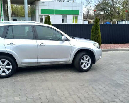 Сірий Тойота РАВ 4, об'ємом двигуна 2.4 л та пробігом 194 тис. км за 11900 $, фото 3 на Automoto.ua