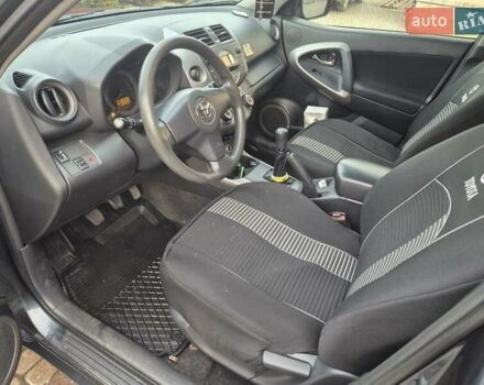 Сірий Тойота РАВ 4, об'ємом двигуна 2 л та пробігом 210 тис. км за 8300 $, фото 15 на Automoto.ua