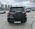 Серый Тойота РАВ 4, объемом двигателя 2 л и пробегом 146 тыс. км за 8600 $, фото 3 на Automoto.ua