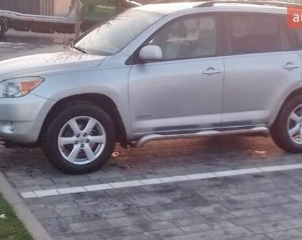 Сірий Тойота РАВ 4, об'ємом двигуна 2.4 л та пробігом 190 тис. км за 14400 $, фото 3 на Automoto.ua
