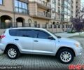 Серый Тойота РАВ 4, объемом двигателя 2.4 л и пробегом 230 тыс. км за 9300 $, фото 1 на Automoto.ua