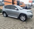 Серый Тойота РАВ 4, объемом двигателя 2.2 л и пробегом 265 тыс. км за 9400 $, фото 1 на Automoto.ua