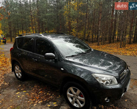 Серый Тойота РАВ 4, объемом двигателя 2 л и пробегом 232 тыс. км за 11500 $, фото 2 на Automoto.ua