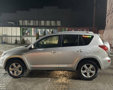 Серый Тойота РАВ 4, объемом двигателя 2.2 л и пробегом 238 тыс. км за 9500 $, фото 4 на Automoto.ua