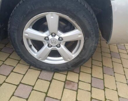 Серый Тойота РАВ 4, объемом двигателя 2.4 л и пробегом 282 тыс. км за 7900 $, фото 7 на Automoto.ua