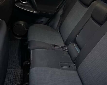 Серый Тойота РАВ 4, объемом двигателя 2 л и пробегом 236 тыс. км за 9200 $, фото 6 на Automoto.ua