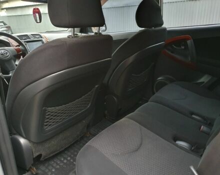 Серый Тойота РАВ 4, объемом двигателя 2 л и пробегом 238 тыс. км за 9500 $, фото 5 на Automoto.ua