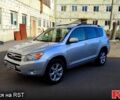 Сірий Тойота РАВ 4, об'ємом двигуна 2.4 л та пробігом 230 тис. км за 9000 $, фото 2 на Automoto.ua
