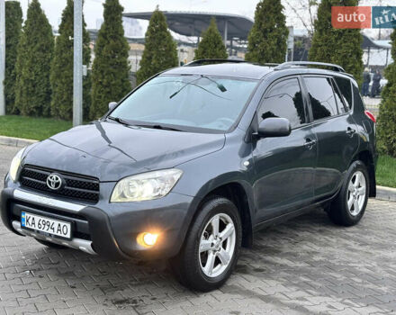Серый Тойота РАВ 4, объемом двигателя 2 л и пробегом 172 тыс. км за 9500 $, фото 12 на Automoto.ua