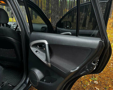 Серый Тойота РАВ 4, объемом двигателя 2 л и пробегом 232 тыс. км за 11500 $, фото 28 на Automoto.ua