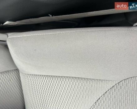 Серый Тойота РАВ 4, объемом двигателя 2.4 л и пробегом 143 тыс. км за 8500 $, фото 23 на Automoto.ua