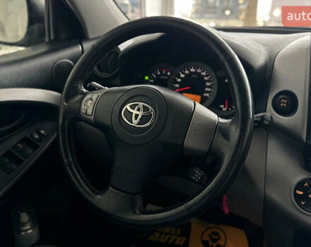 Сірий Тойота РАВ 4, об'ємом двигуна 2.36 л та пробігом 144 тис. км за 11000 $, фото 15 на Automoto.ua