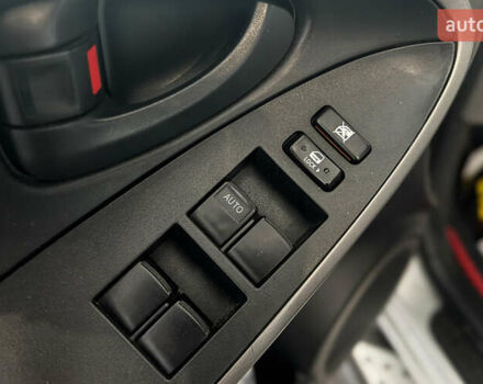 Сірий Тойота РАВ 4, об'ємом двигуна 2.36 л та пробігом 144 тис. км за 11000 $, фото 18 на Automoto.ua