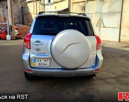 Сірий Тойота РАВ 4, об'ємом двигуна 2.4 л та пробігом 230 тис. км за 9000 $, фото 5 на Automoto.ua