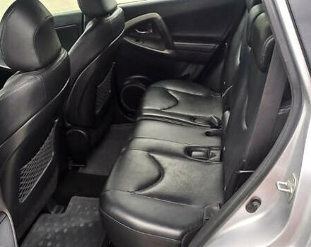 Сірий Тойота РАВ 4, об'ємом двигуна 2.4 л та пробігом 194 тис. км за 11900 $, фото 11 на Automoto.ua