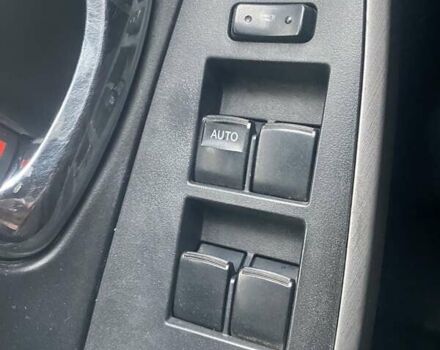 Серый Тойота РАВ 4, объемом двигателя 2 л и пробегом 195 тыс. км за 8000 $, фото 10 на Automoto.ua