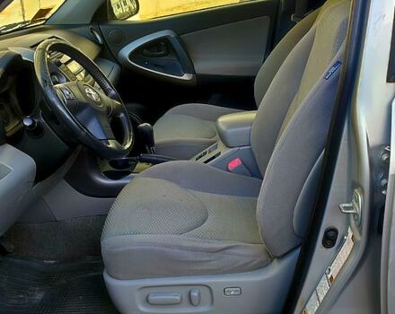 Сірий Тойота РАВ 4, об'ємом двигуна 2.4 л та пробігом 230 тис. км за 9000 $, фото 9 на Automoto.ua