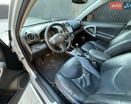 Сірий Тойота РАВ 4, об'ємом двигуна 2 л та пробігом 233 тис. км за 11300 $, фото 14 на Automoto.ua