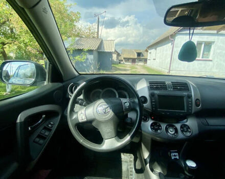 Тойота РАВ 4 2007 у Камінь-Каширський на Automoto.ua Сірий Тойота РАВ 4, об'ємом двигуна 2.23 л та пробігом 232 тис. км за 10400 $, фото 10 на Automoto.ua