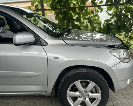 Сірий Тойота РАВ 4, об'ємом двигуна 2 л та пробігом 286 тис. км за 7000 $, фото 3 на Automoto.ua