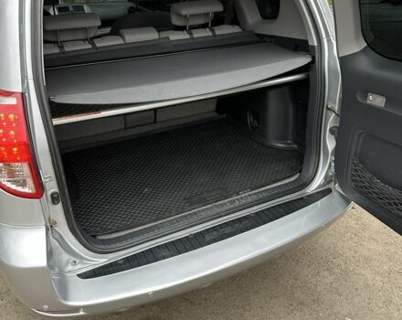 Серый Тойота РАВ 4, объемом двигателя 2.4 л и пробегом 133 тыс. км за 10000 $, фото 5 на Automoto.ua