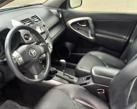 Сірий Тойота РАВ 4, об'ємом двигуна 2.4 л та пробігом 194 тис. км за 11900 $, фото 15 на Automoto.ua