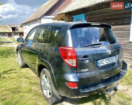 Тойота РАВ 4 2007 у Камінь-Каширський на Automoto.ua Сірий Тойота РАВ 4, об'ємом двигуна 2.23 л та пробігом 232 тис. км за 10400 $, фото 4 на Automoto.ua