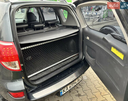 Серый Тойота РАВ 4, объемом двигателя 2 л и пробегом 172 тыс. км за 9500 $, фото 29 на Automoto.ua