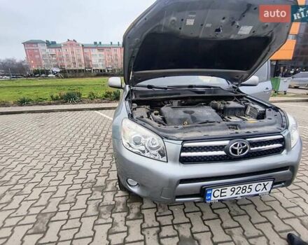 Серый Тойота РАВ 4, объемом двигателя 2.2 л и пробегом 265 тыс. км за 9400 $, фото 1 на Automoto.ua