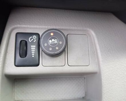 Серый Тойота РАВ 4, объемом двигателя 0 л и пробегом 282 тыс. км за 7700 $, фото 4 на Automoto.ua