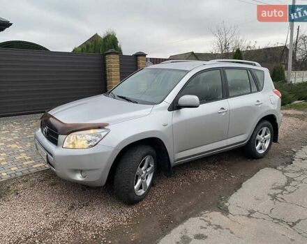 Серый Тойота РАВ 4, объемом двигателя 2 л и пробегом 195 тыс. км за 8000 $, фото 4 на Automoto.ua