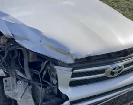 Серый Тойота РАВ 4, объемом двигателя 2.2 л и пробегом 200 тыс. км за 4500 $, фото 5 на Automoto.ua