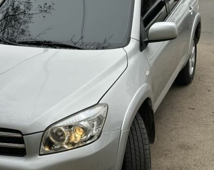 Серый Тойота РАВ 4, объемом двигателя 2.4 л и пробегом 133 тыс. км за 10000 $, фото 1 на Automoto.ua