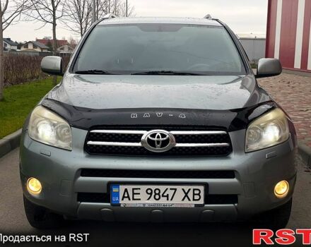 Серый Тойота РАВ 4, объемом двигателя 2 л и пробегом 200 тыс. км за 8800 $, фото 7 на Automoto.ua