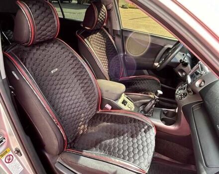 Сірий Тойота РАВ 4, об'ємом двигуна 2.2 л та пробігом 244 тис. км за 9500 $, фото 16 на Automoto.ua