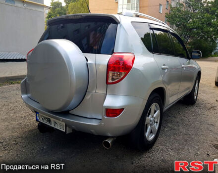 Серый Тойота РАВ 4, объемом двигателя 2 л и пробегом 208 тыс. км за 9500 $, фото 4 на Automoto.ua