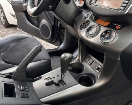 Серый Тойота РАВ 4, объемом двигателя 2.2 л и пробегом 177 тыс. км за 2800 $, фото 7 на Automoto.ua