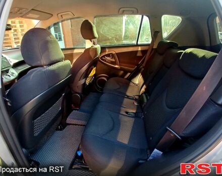 Серый Тойота РАВ 4, объемом двигателя 2 л и пробегом 201 тыс. км за 9200 $, фото 8 на Automoto.ua